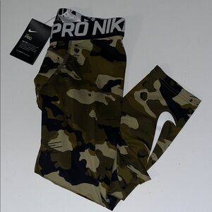 Nike Pro Compression Pants Mens S Cropped 3/4  dri-fit camo green NWT